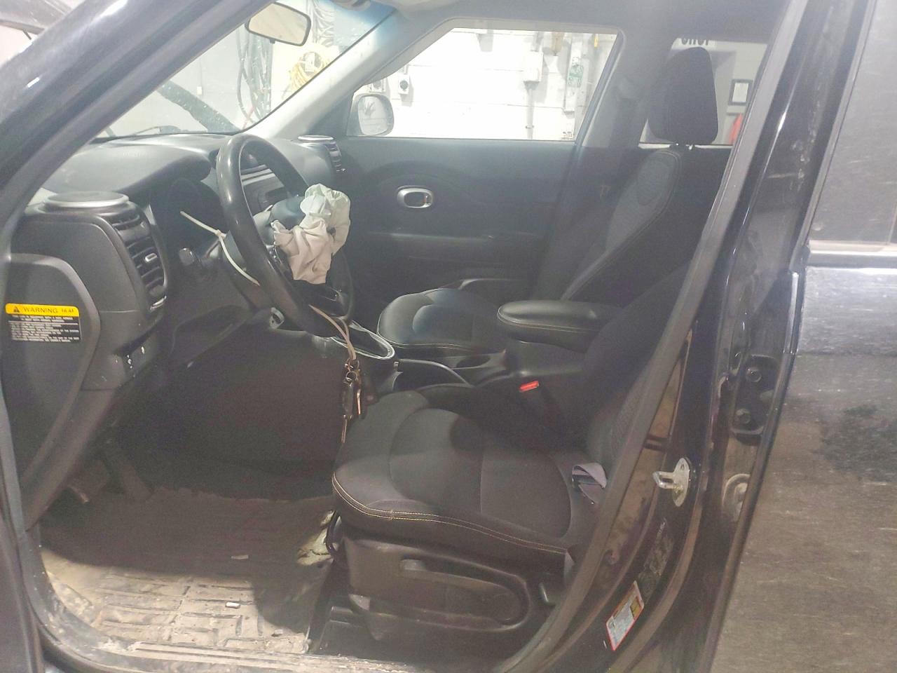 2016 KIA SOUL + photo 19