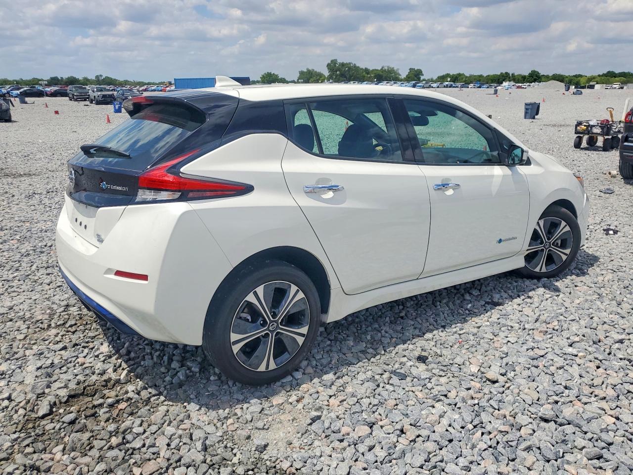 2019 NISSAN LEAF SL PLUS photo 3
