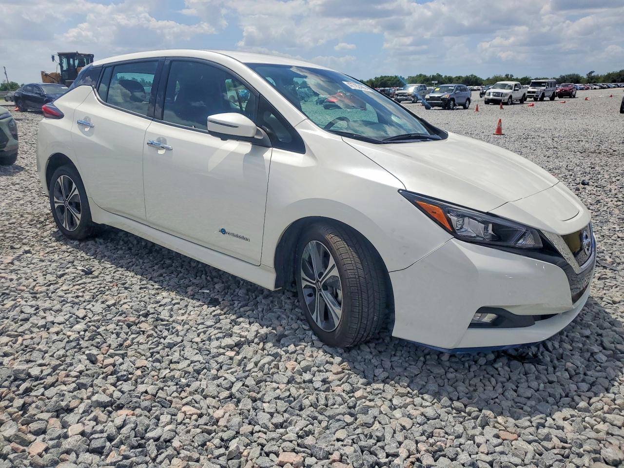 2019 NISSAN LEAF SL PLUS photo 4