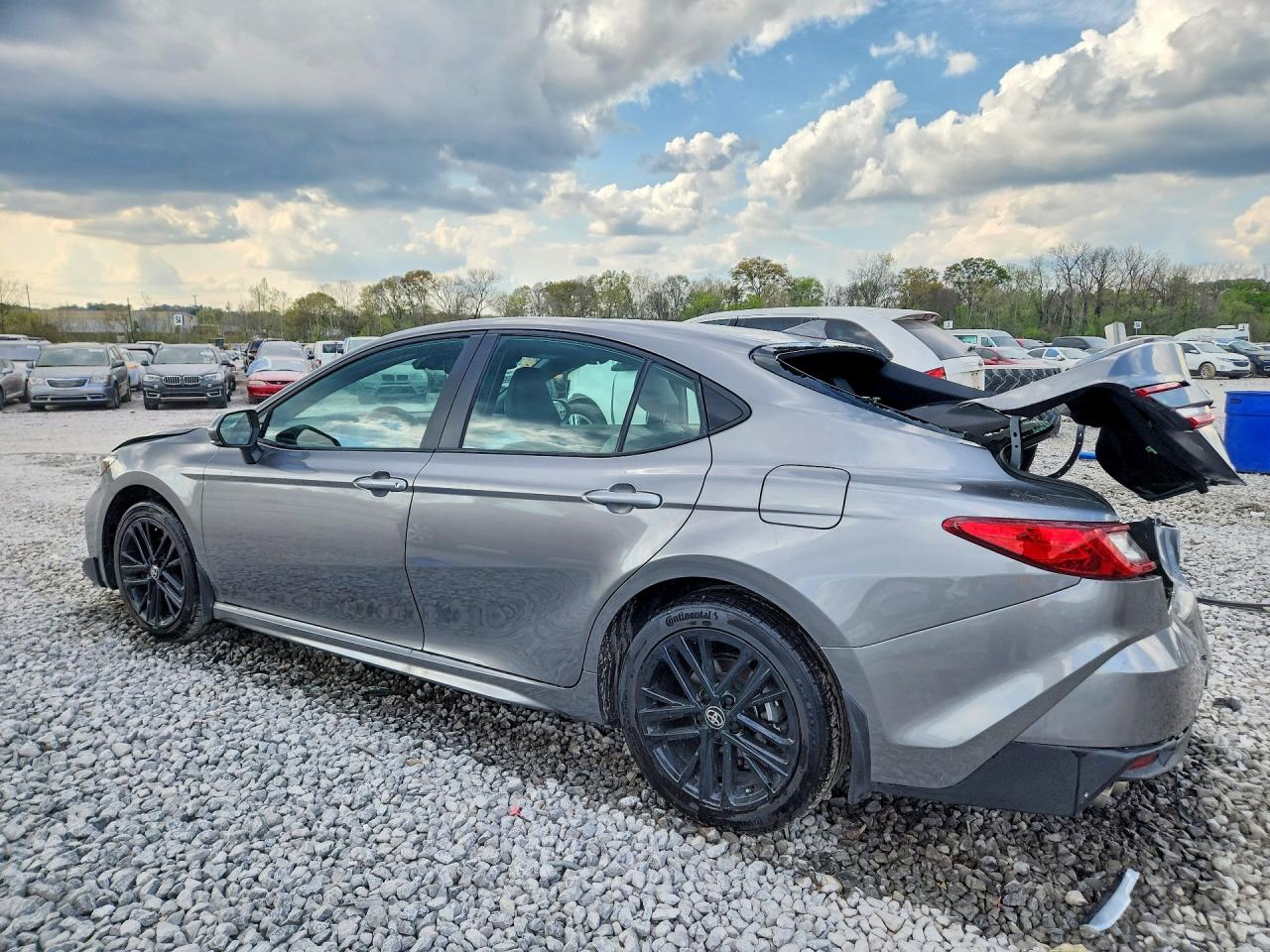 2026 TOYOTA CAMRY SE photo 2