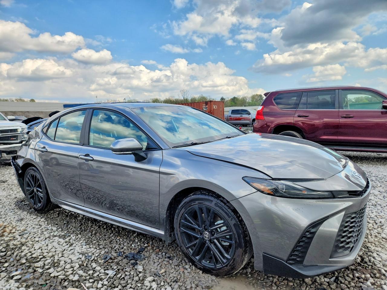 2026 TOYOTA CAMRY SE photo 4