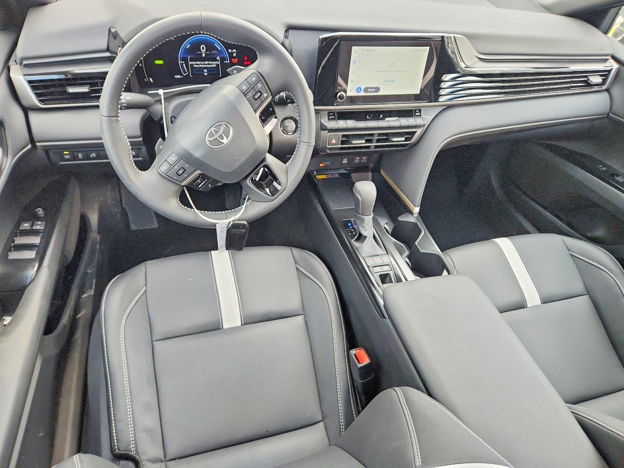 2026 TOYOTA CAMRY SE photo 8