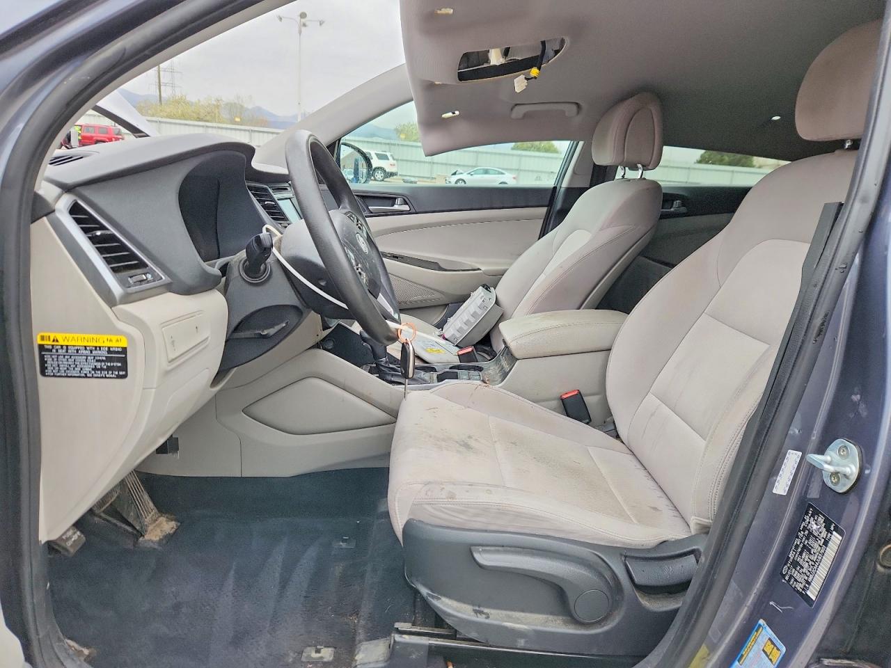 2018 HYUNDAI TUCSON SE photo 19
