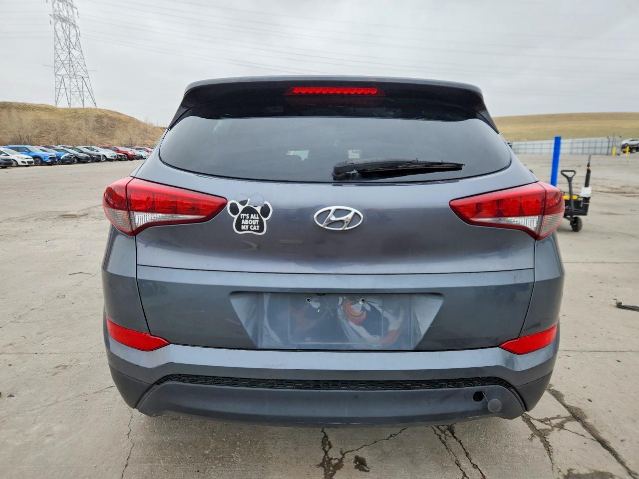 2018 HYUNDAI TUCSON SE photo 16