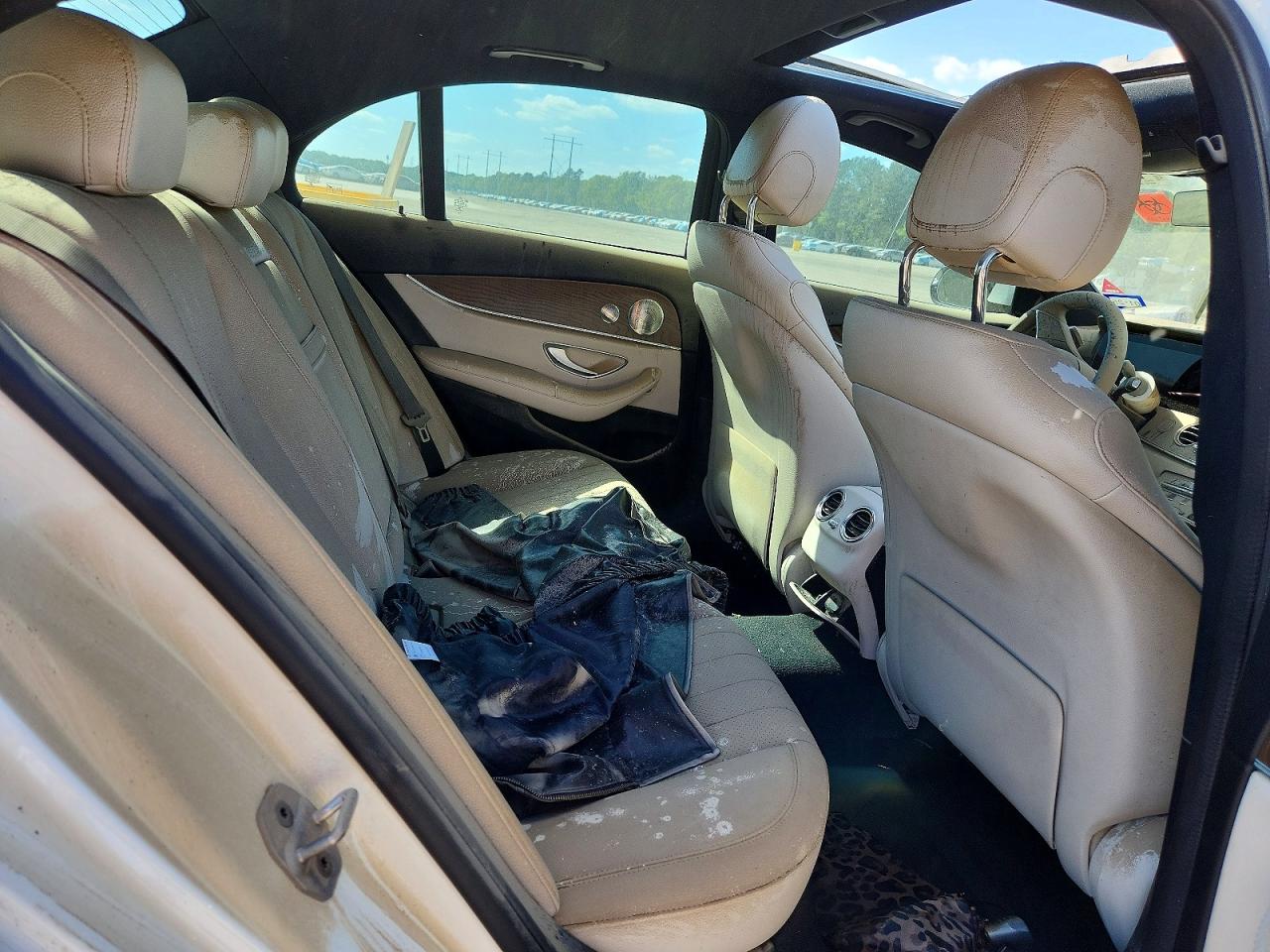 2022 MERCEDES-BENZ E 350 photo 28