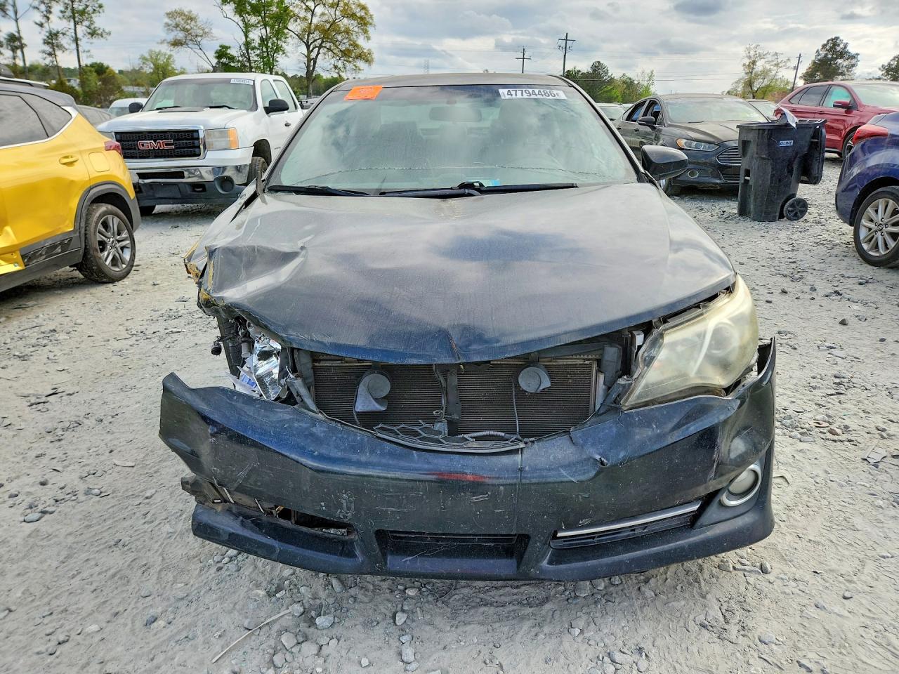 2013 TOYOTA CAMRY SE photo 9