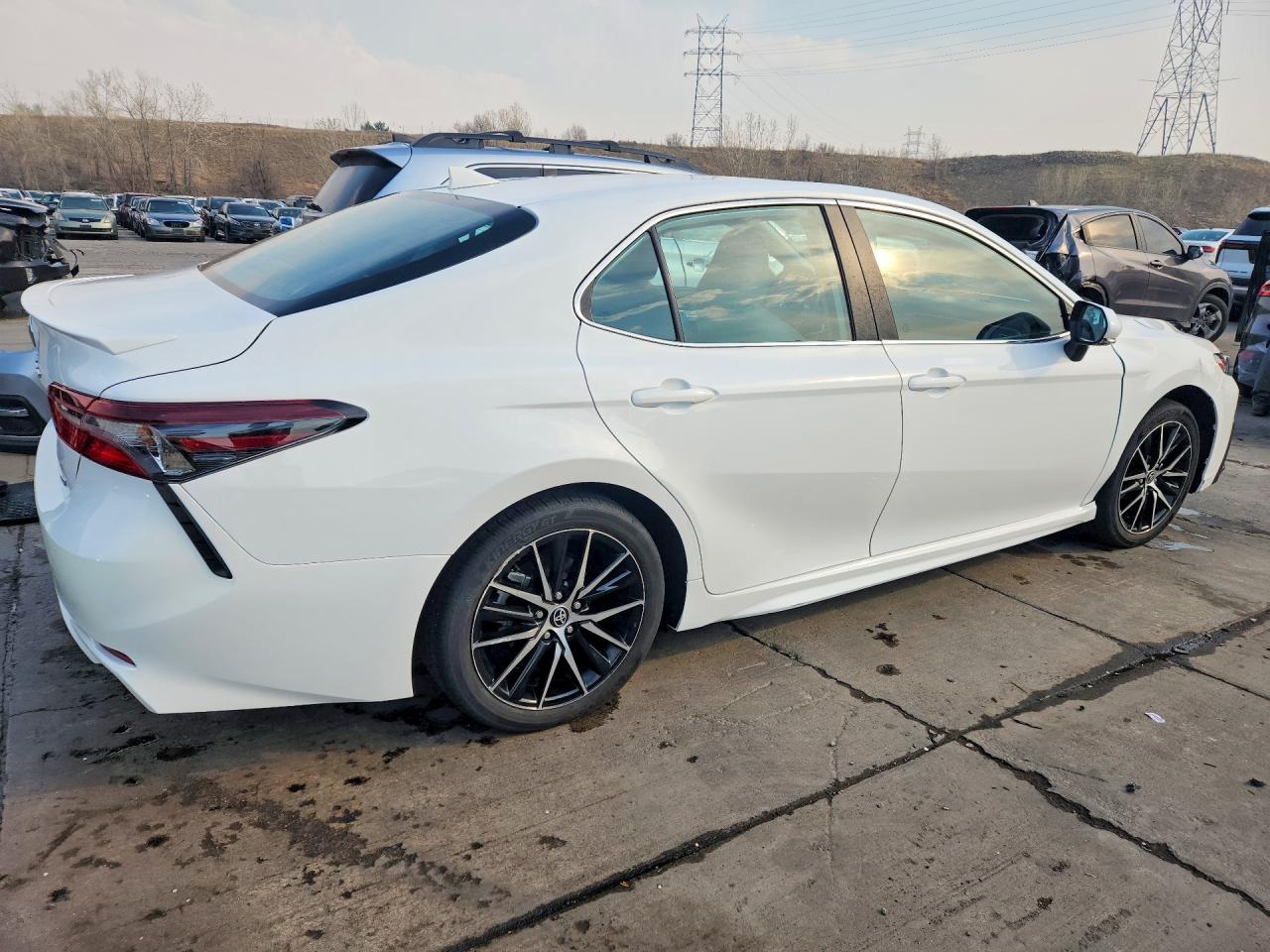 2024 TOYOTA CAMRY SE photo 7
