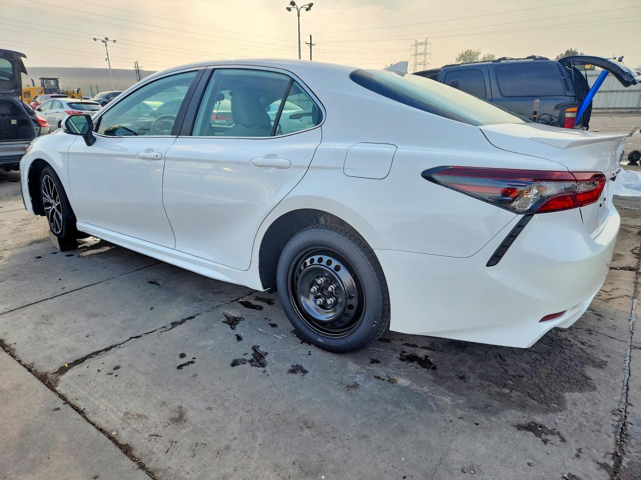 2024 TOYOTA CAMRY SE photo 4