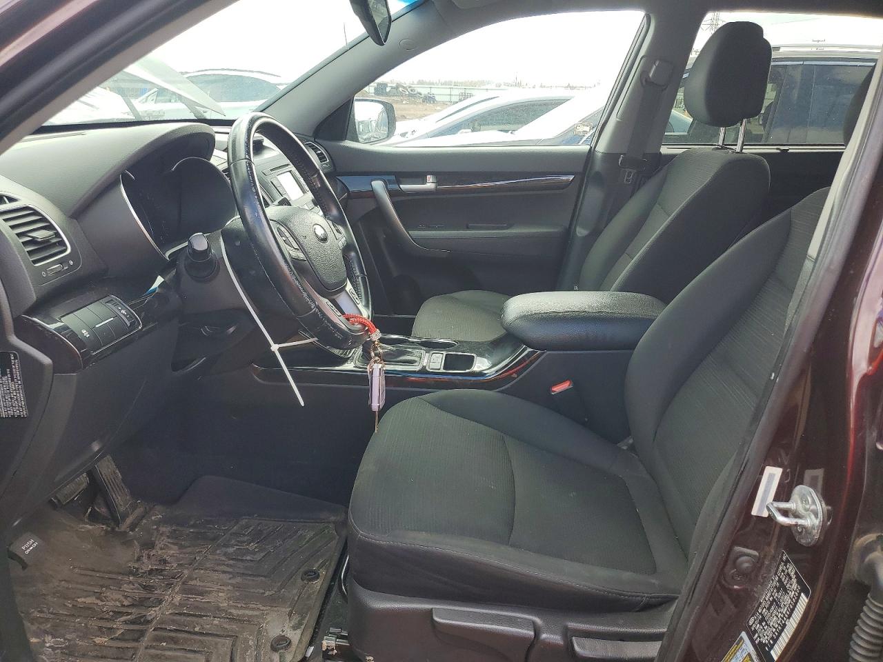 2015 KIA SORENTO LX photo 7