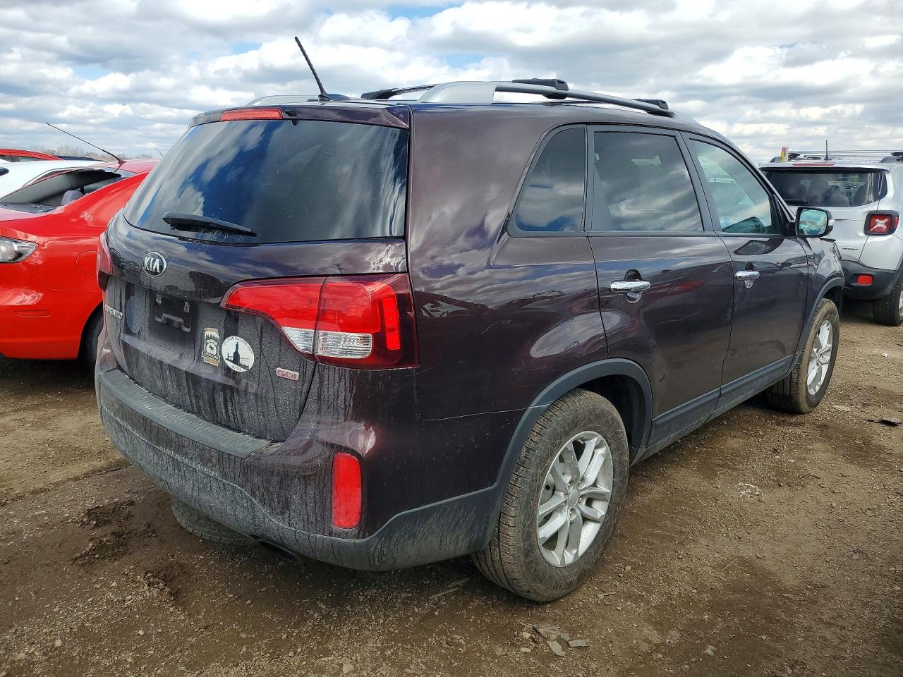 2015 KIA SORENTO LX photo 3