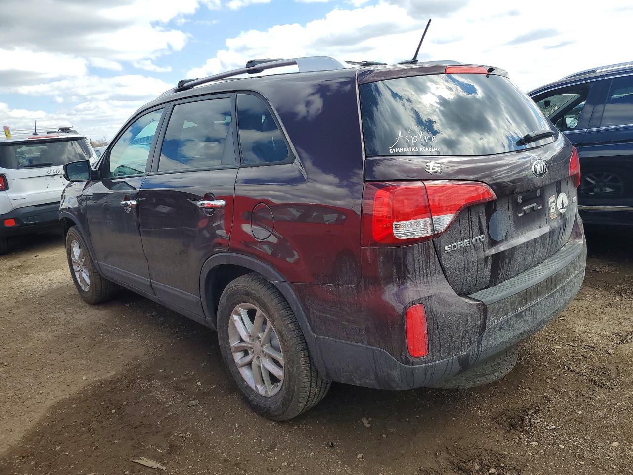 2015 KIA SORENTO LX photo 2