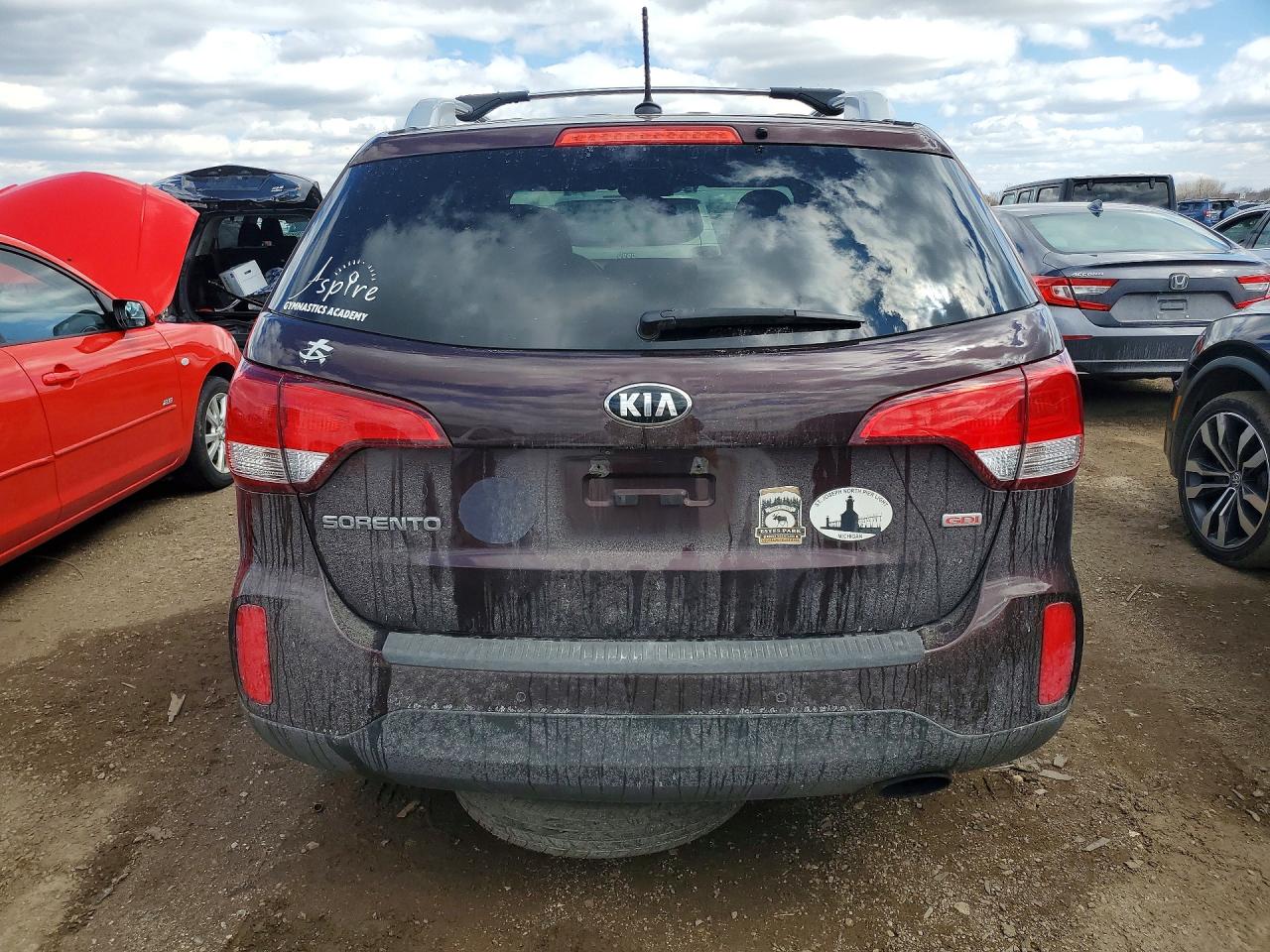 2015 KIA SORENTO LX photo 6