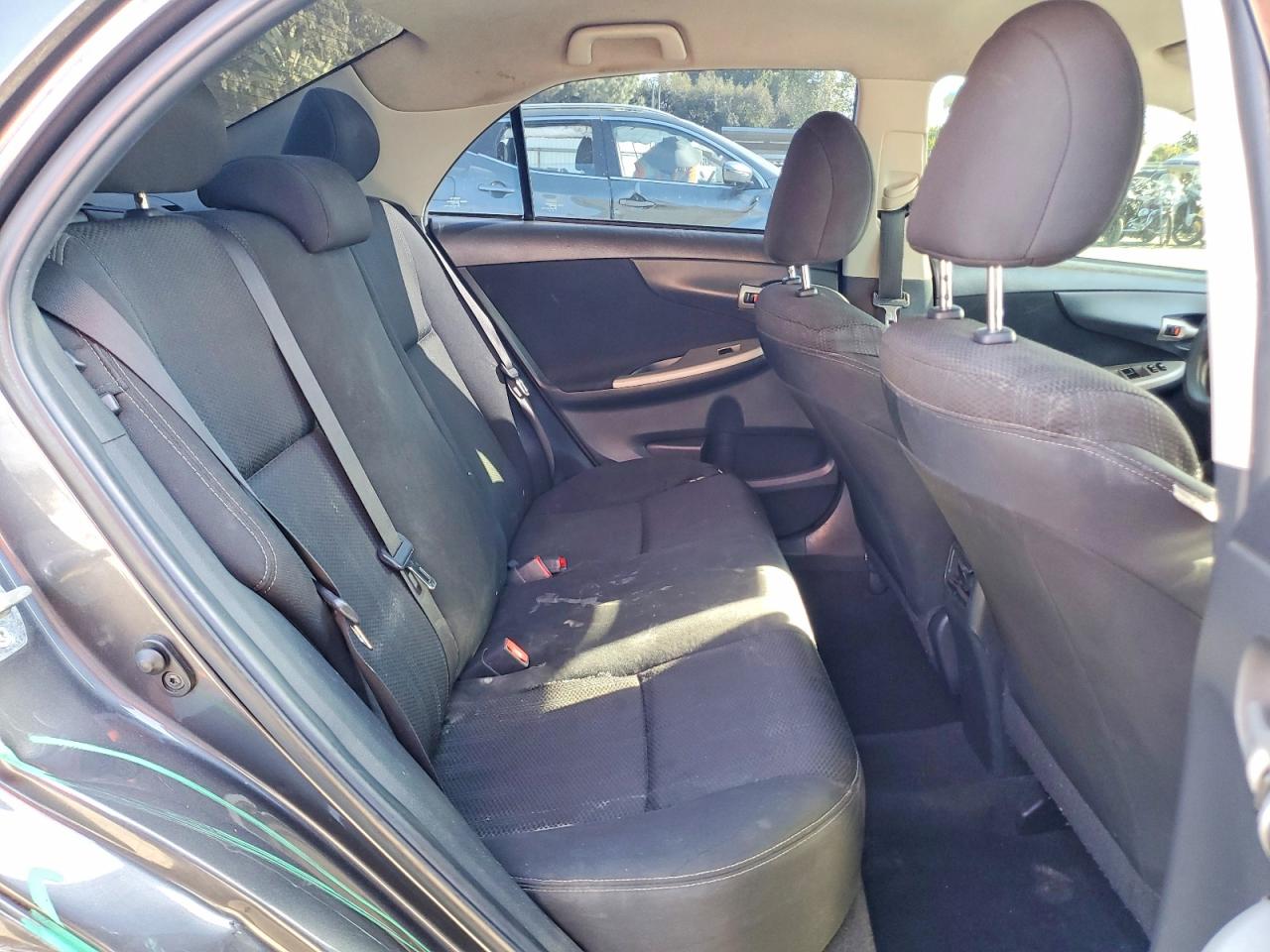 2013 TOYOTA COROLLA S photo 19