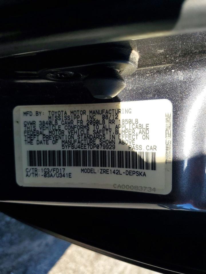 2013 TOYOTA COROLLA S photo 25