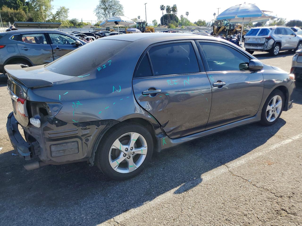 2013 TOYOTA COROLLA S photo 5