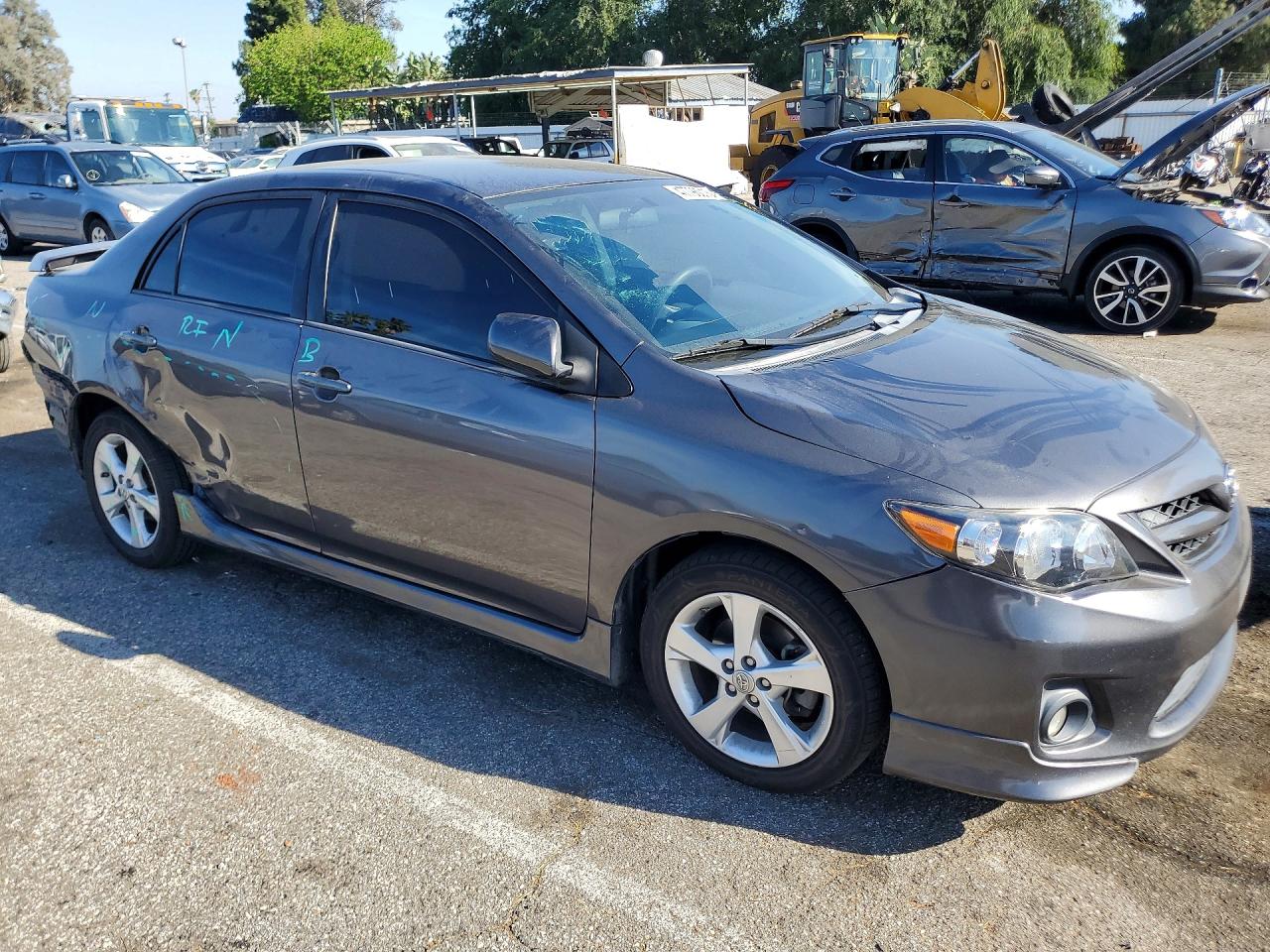 2013 TOYOTA COROLLA S photo 7