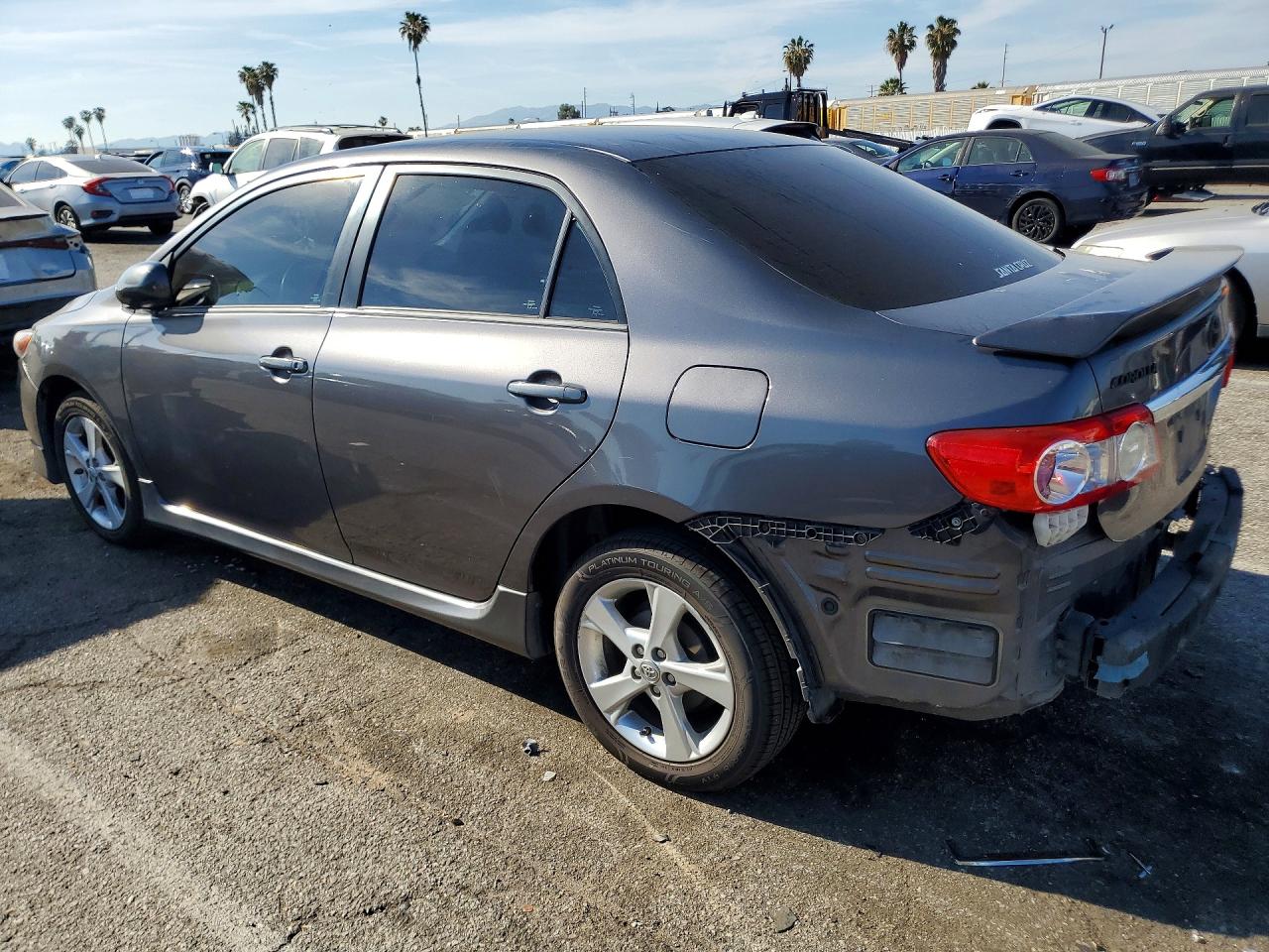 2013 TOYOTA COROLLA S photo 3