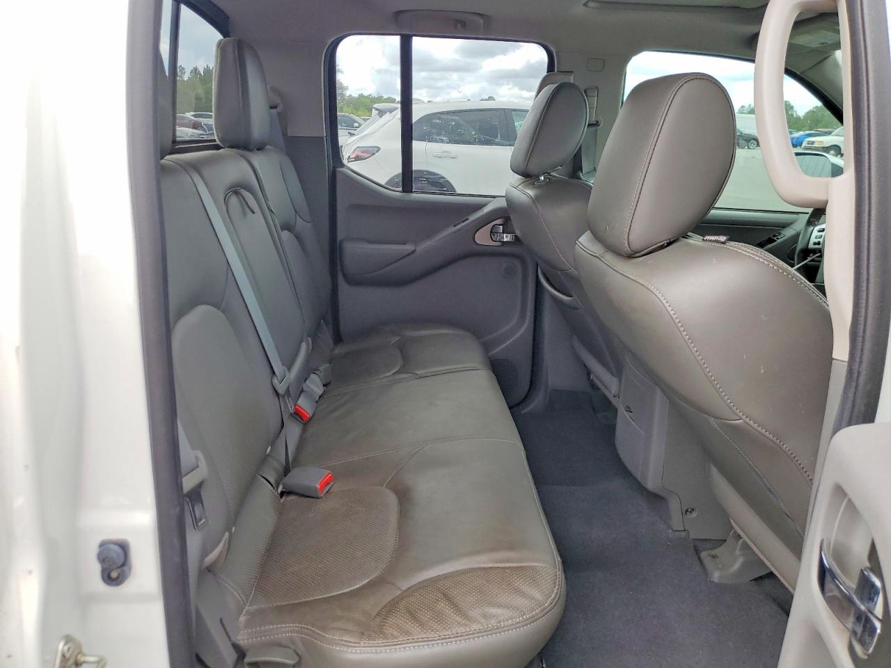 2019 NISSAN FRONTIER SL photo 19