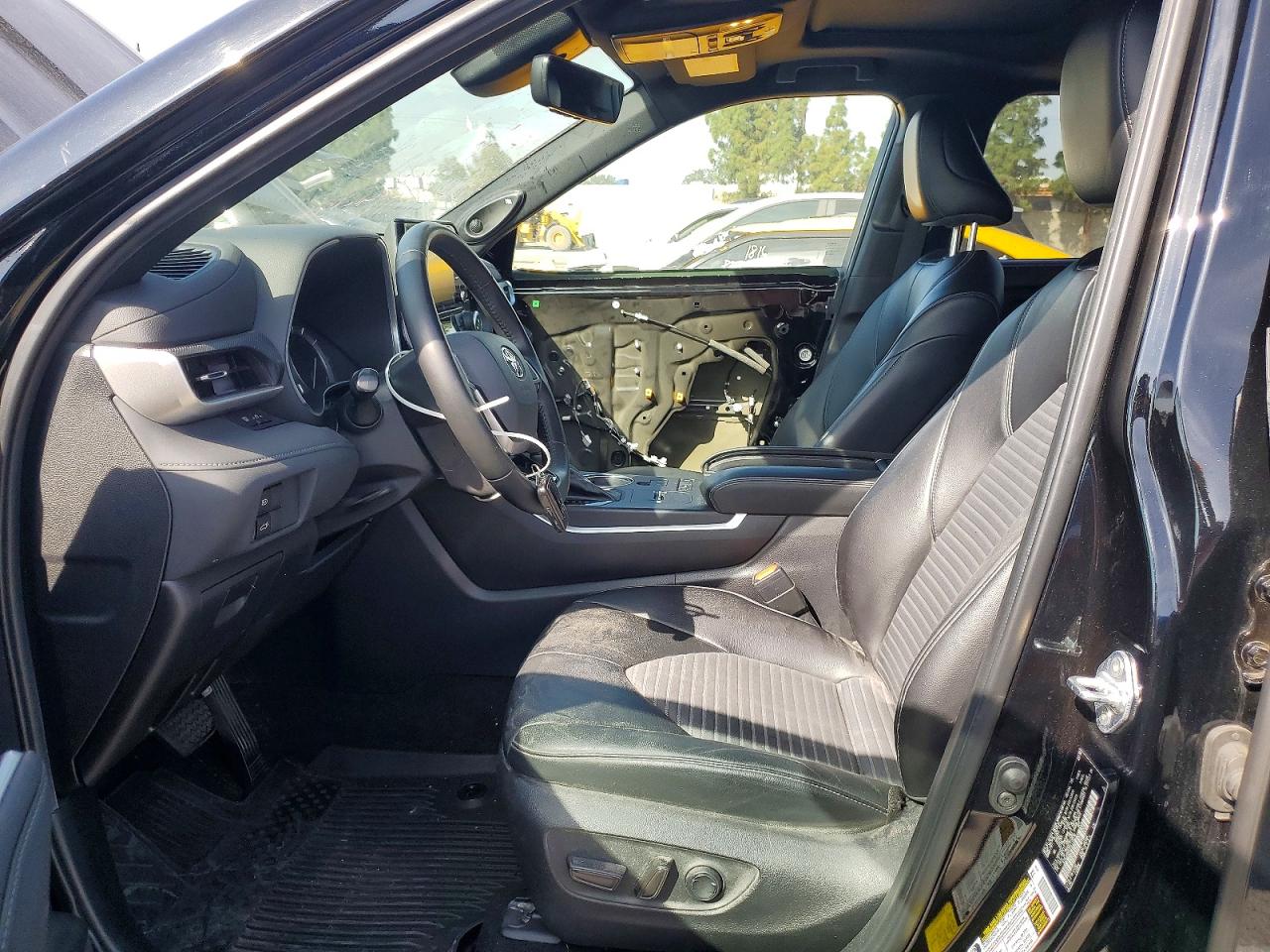 2022 TOYOTA HIGHLANDER XSE photo 13