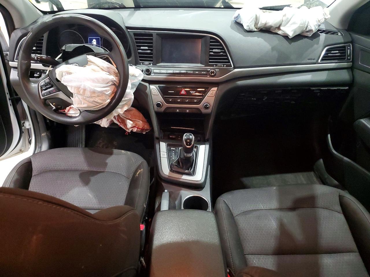 2018 HYUNDAI ELANTRA SEL photo 15