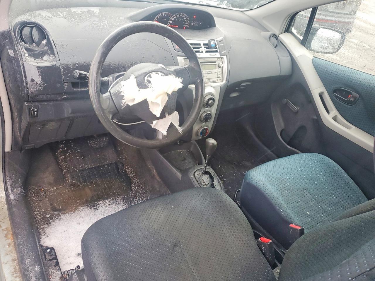 2008 TOYOTA YARIS BASE photo 15