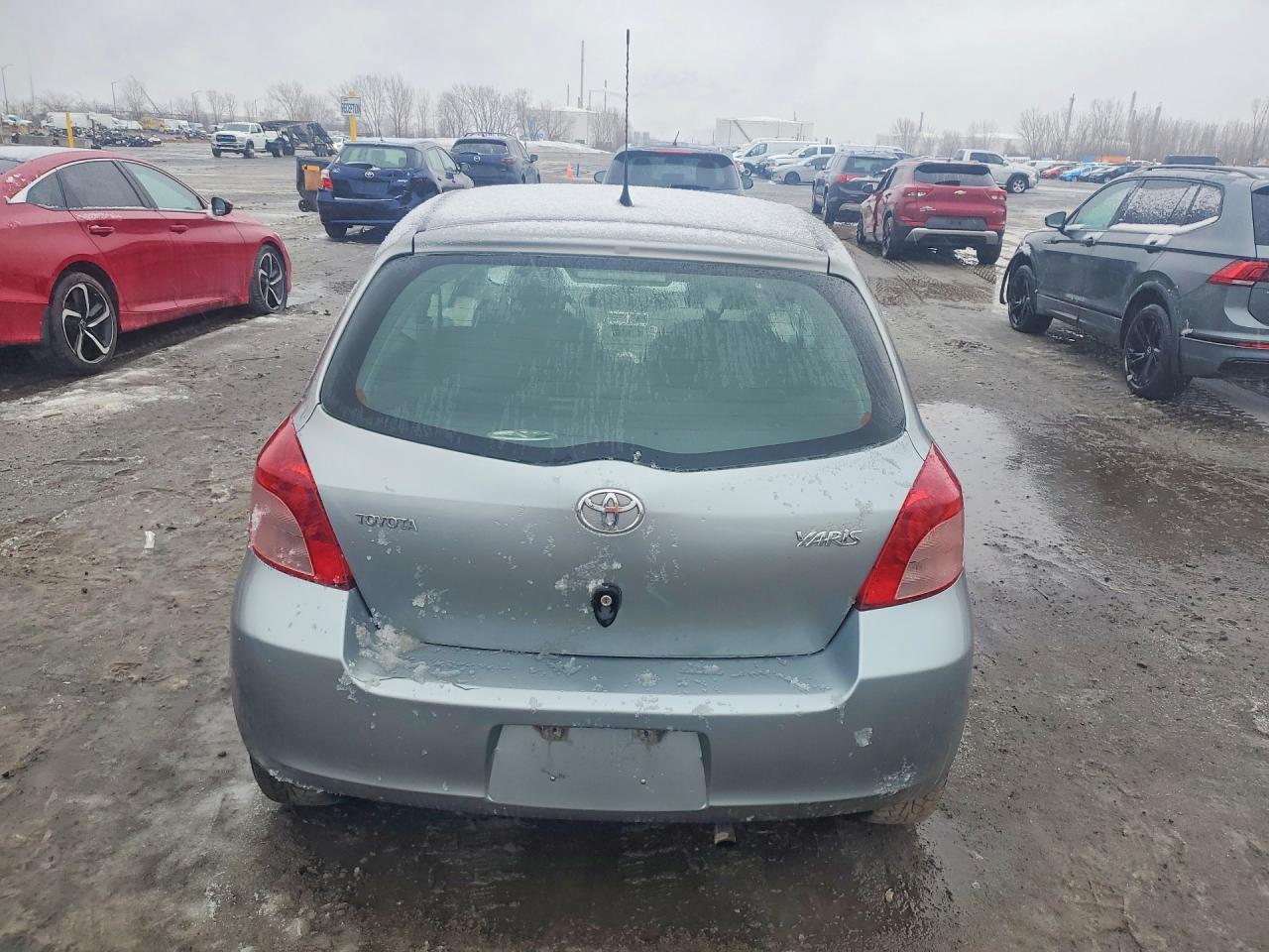 2008 TOYOTA YARIS BASE photo 11