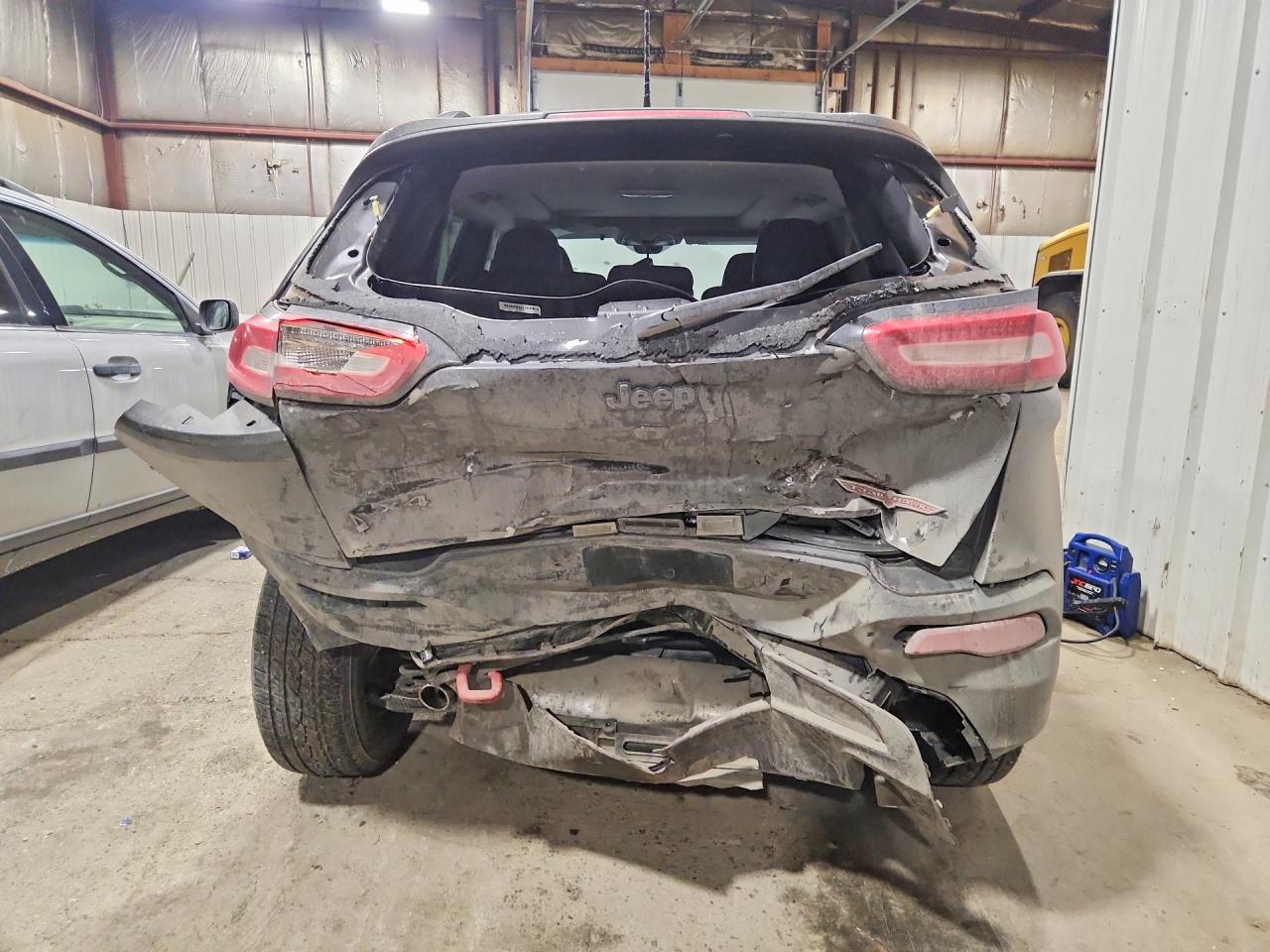 2015 JEEP CHEROKEE TRAILHAWK photo 16