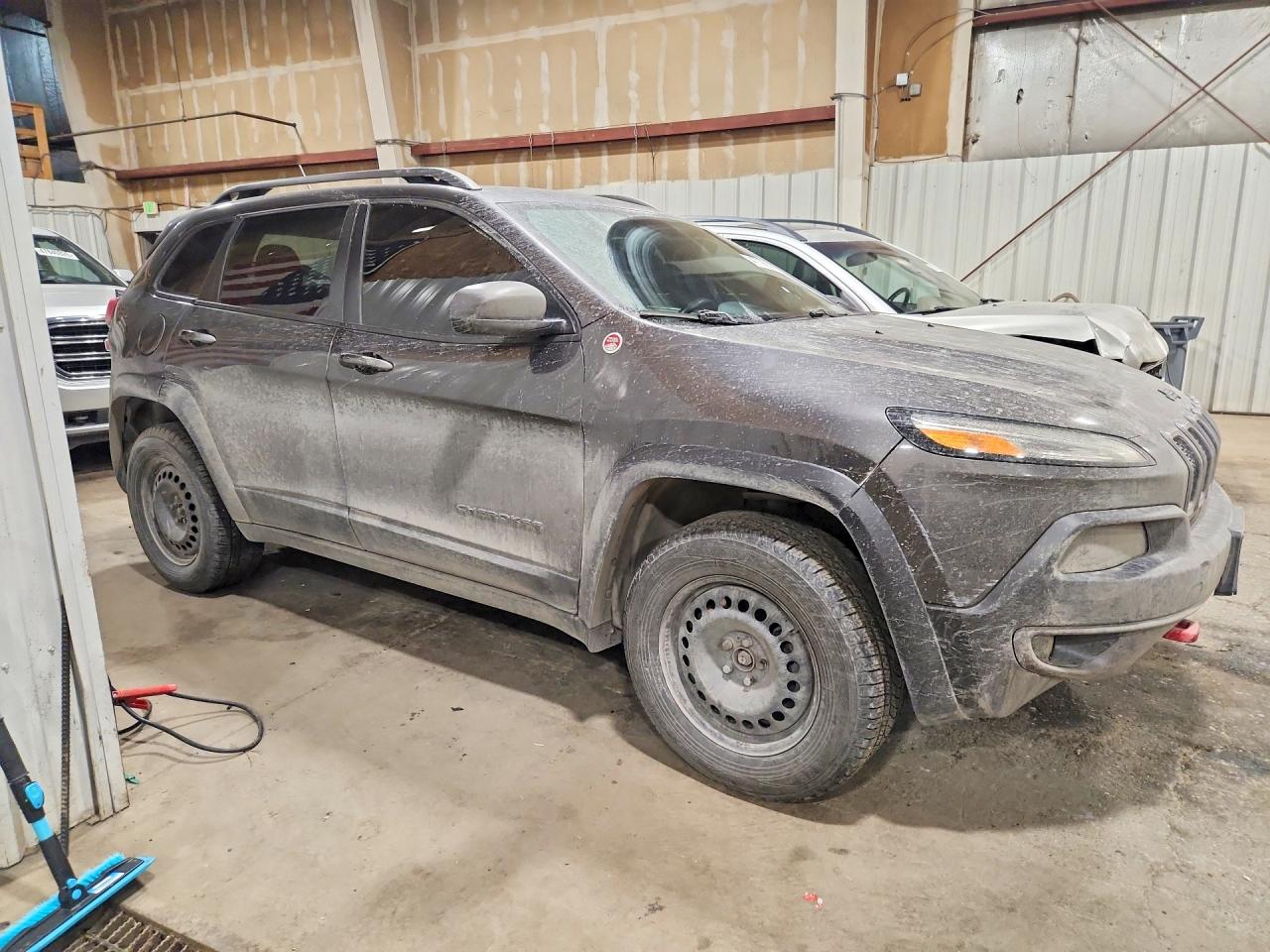 2015 JEEP CHEROKEE TRAILHAWK photo 10