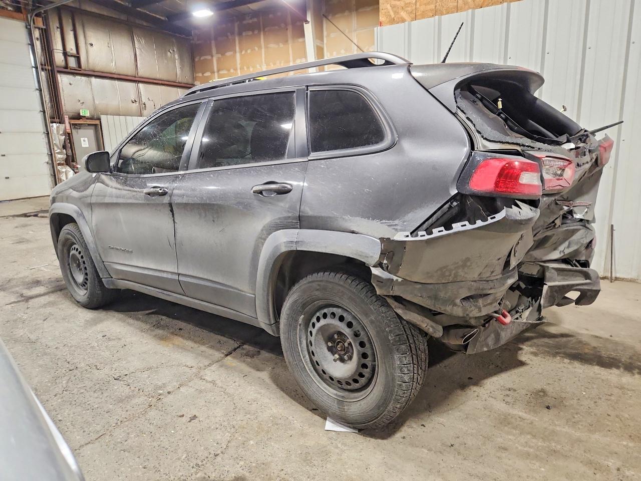 2015 JEEP CHEROKEE TRAILHAWK photo 4