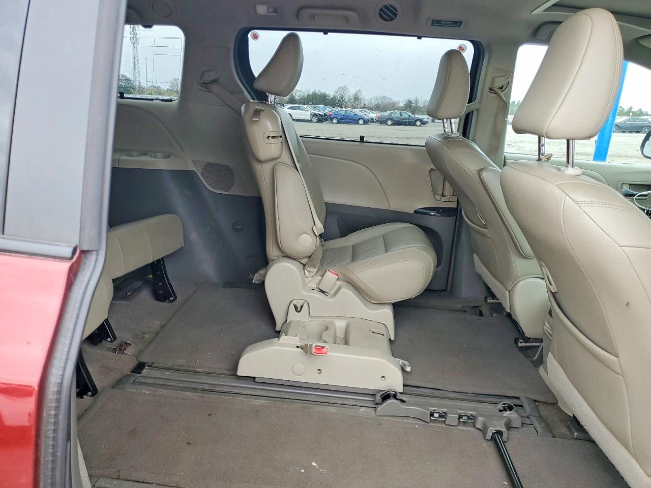 2015 TOYOTA SIENNA XLE 8-PASSENGER photo 21