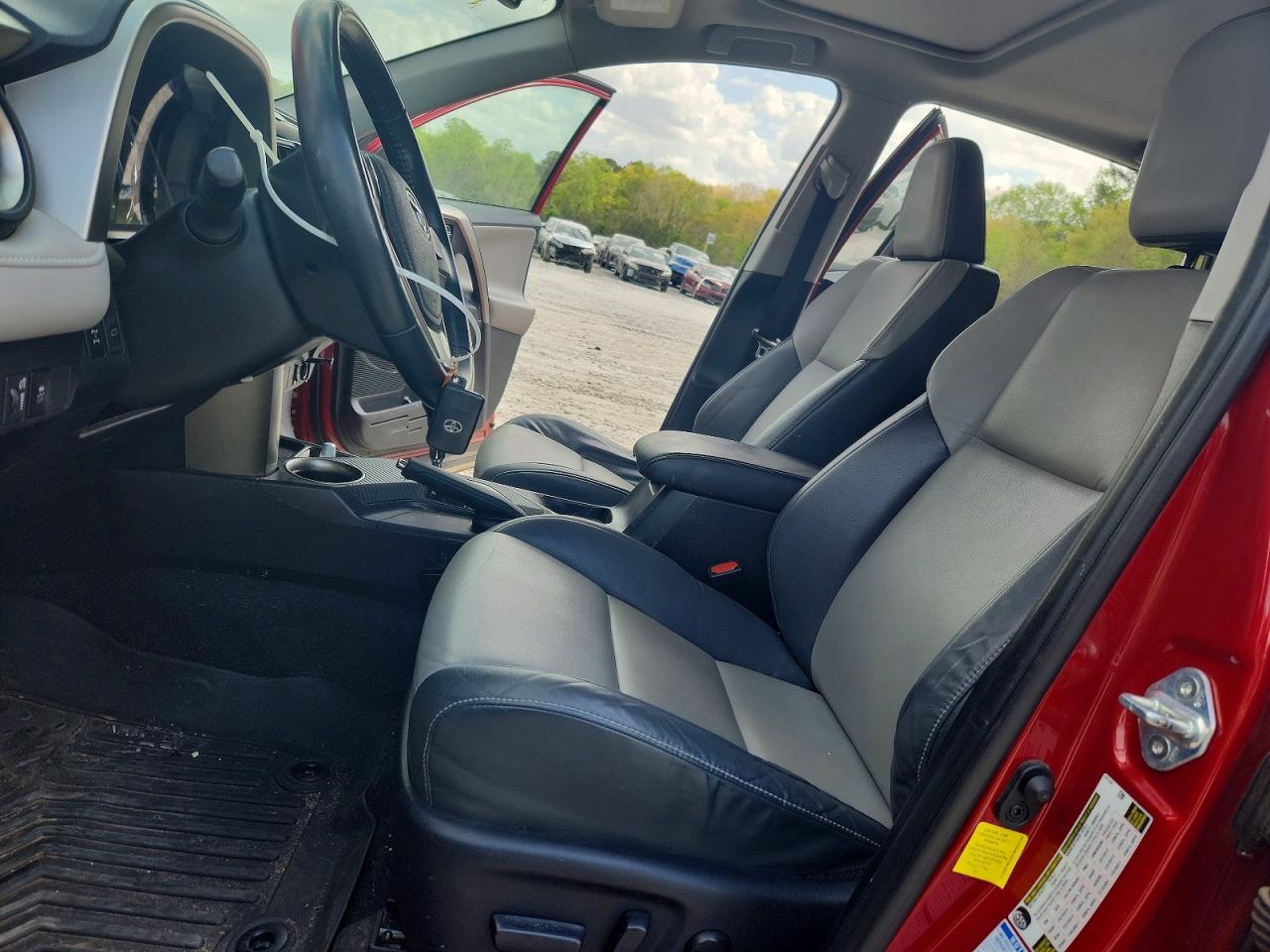 2015 TOYOTA RAV4 LIMITED photo 13