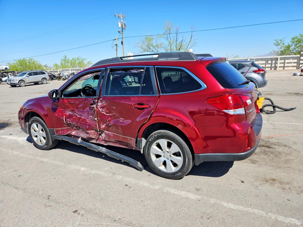 2012 SUBARU OUTBACK photo 4