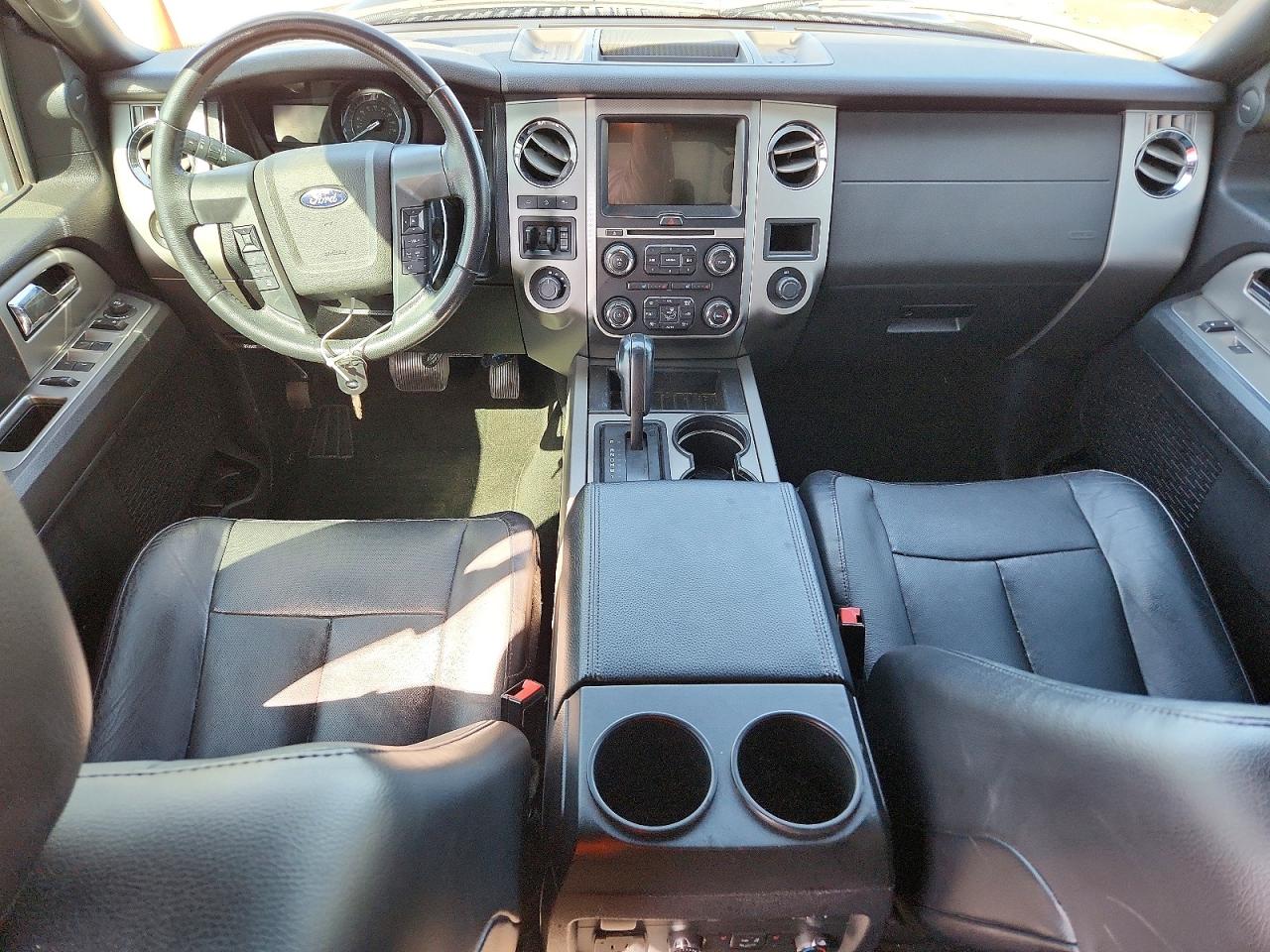 2016 FORD EXPEDITION XLT photo 15
