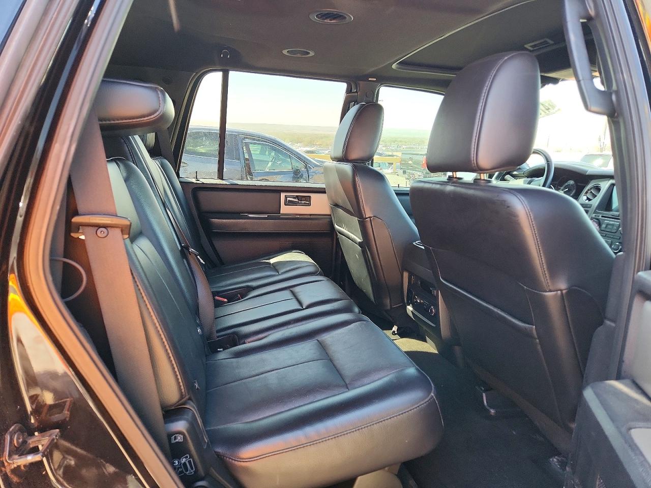 2016 FORD EXPEDITION XLT photo 21