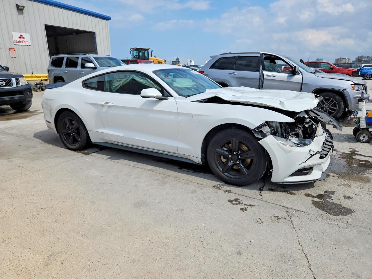 2017 FORD MUSTANG photo 4