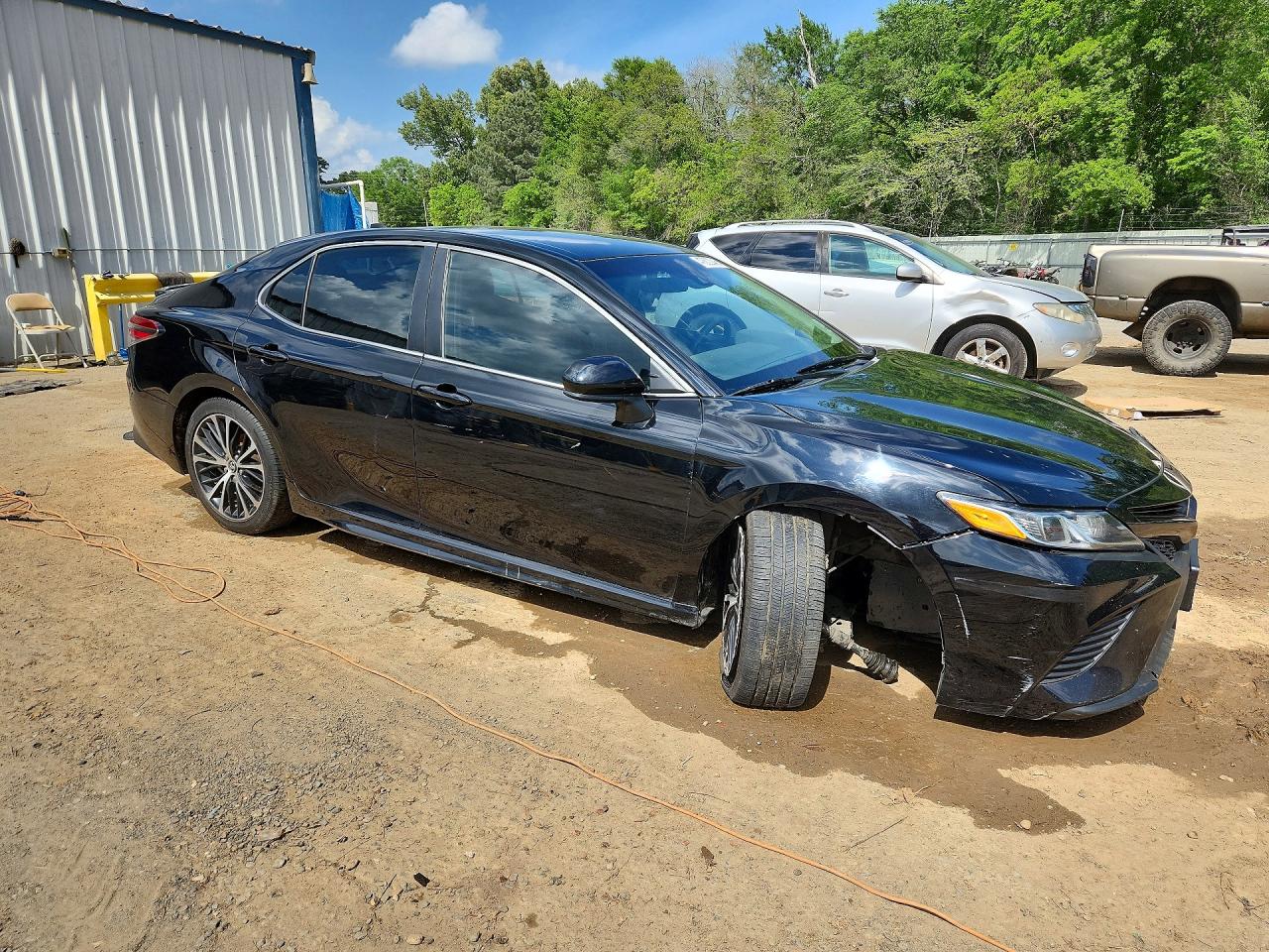 2018 TOYOTA CAMRY SE photo 10