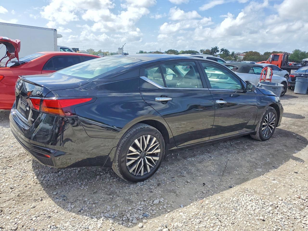 2024 NISSAN ALTIMA 2.5 SV photo 5
