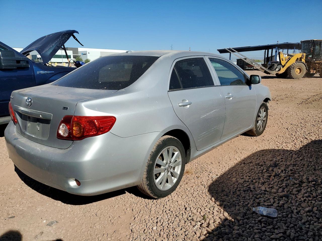 2010 TOYOTA COROLLA LE photo 5
