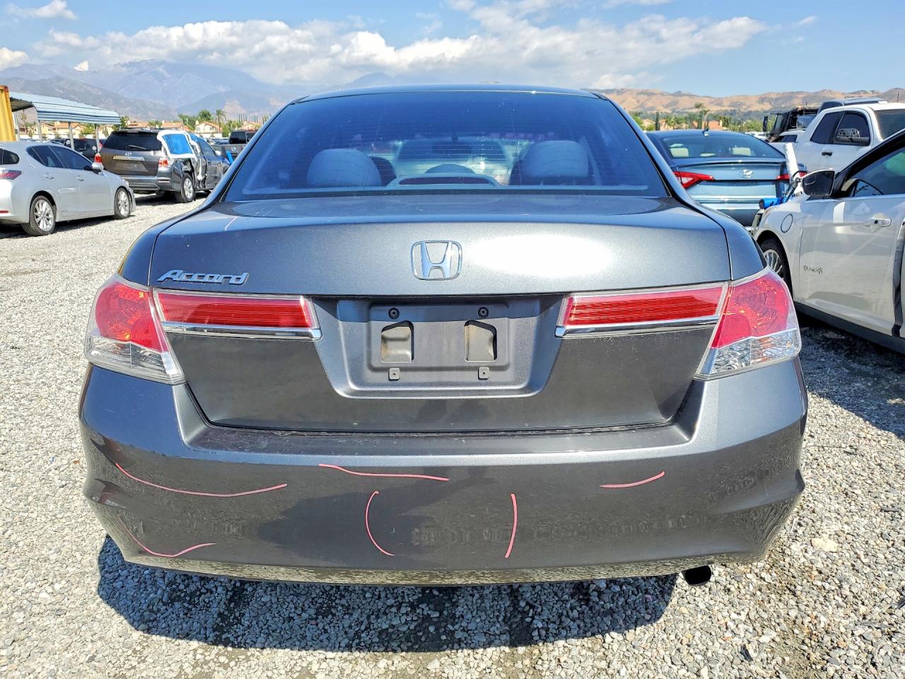 2012 HONDA ACCORD LX photo 11
