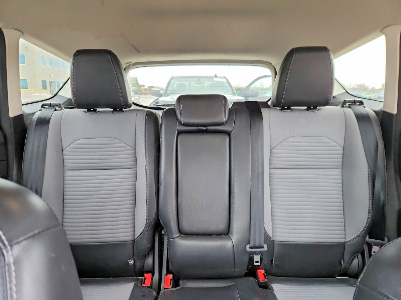 2019 FORD ESCAPE SE photo 19