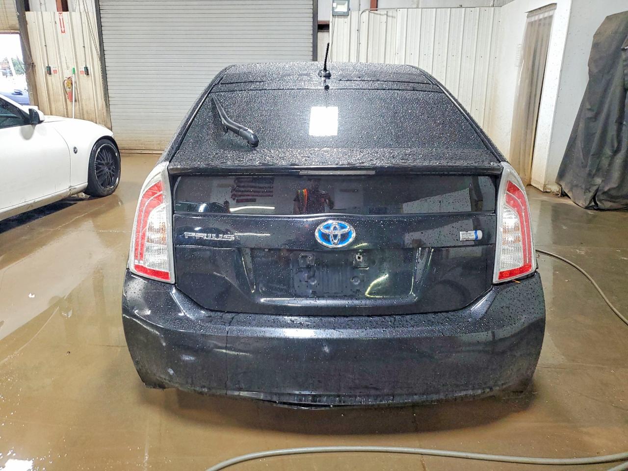 2012 TOYOTA PRIUS THREE photo 6