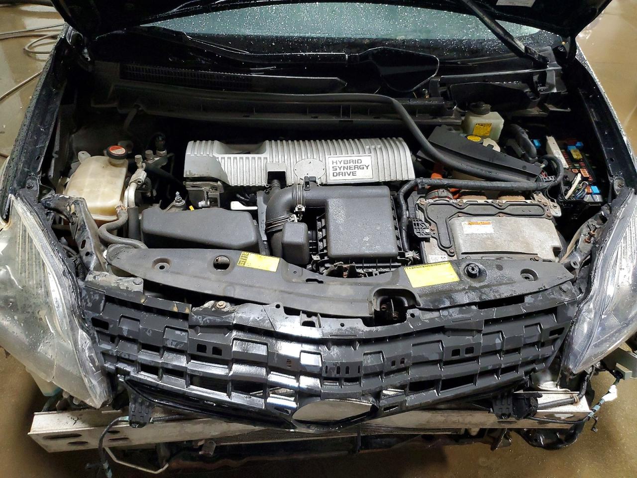 2012 TOYOTA PRIUS THREE photo 11