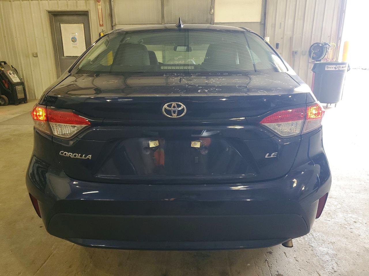 2022 TOYOTA COROLLA LE photo 6