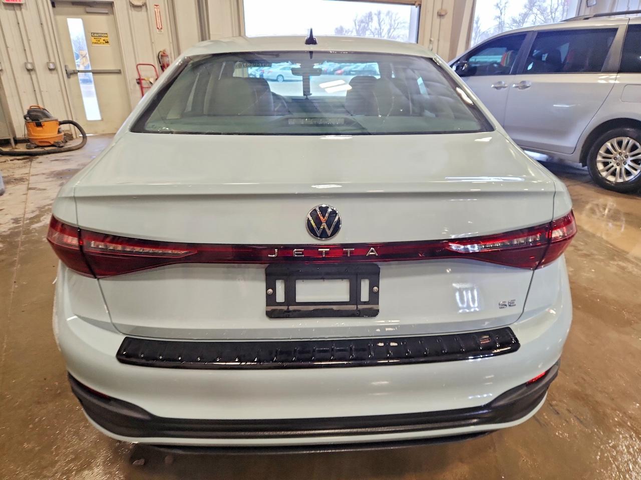 2025 VOLKSWAGEN JETTA SE photo 11