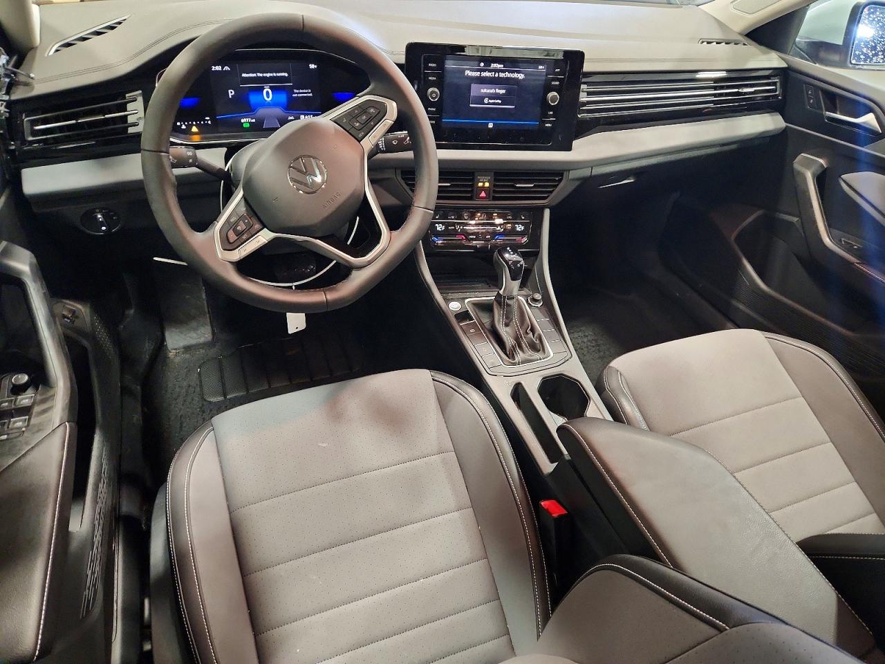 2025 VOLKSWAGEN JETTA SE photo 15