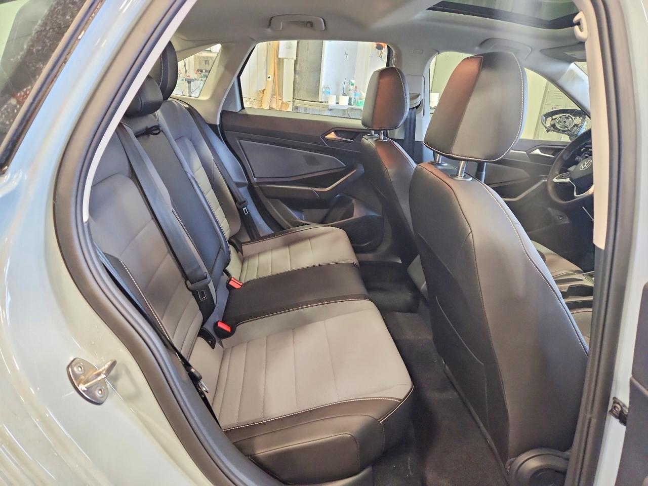 2025 VOLKSWAGEN JETTA SE photo 19