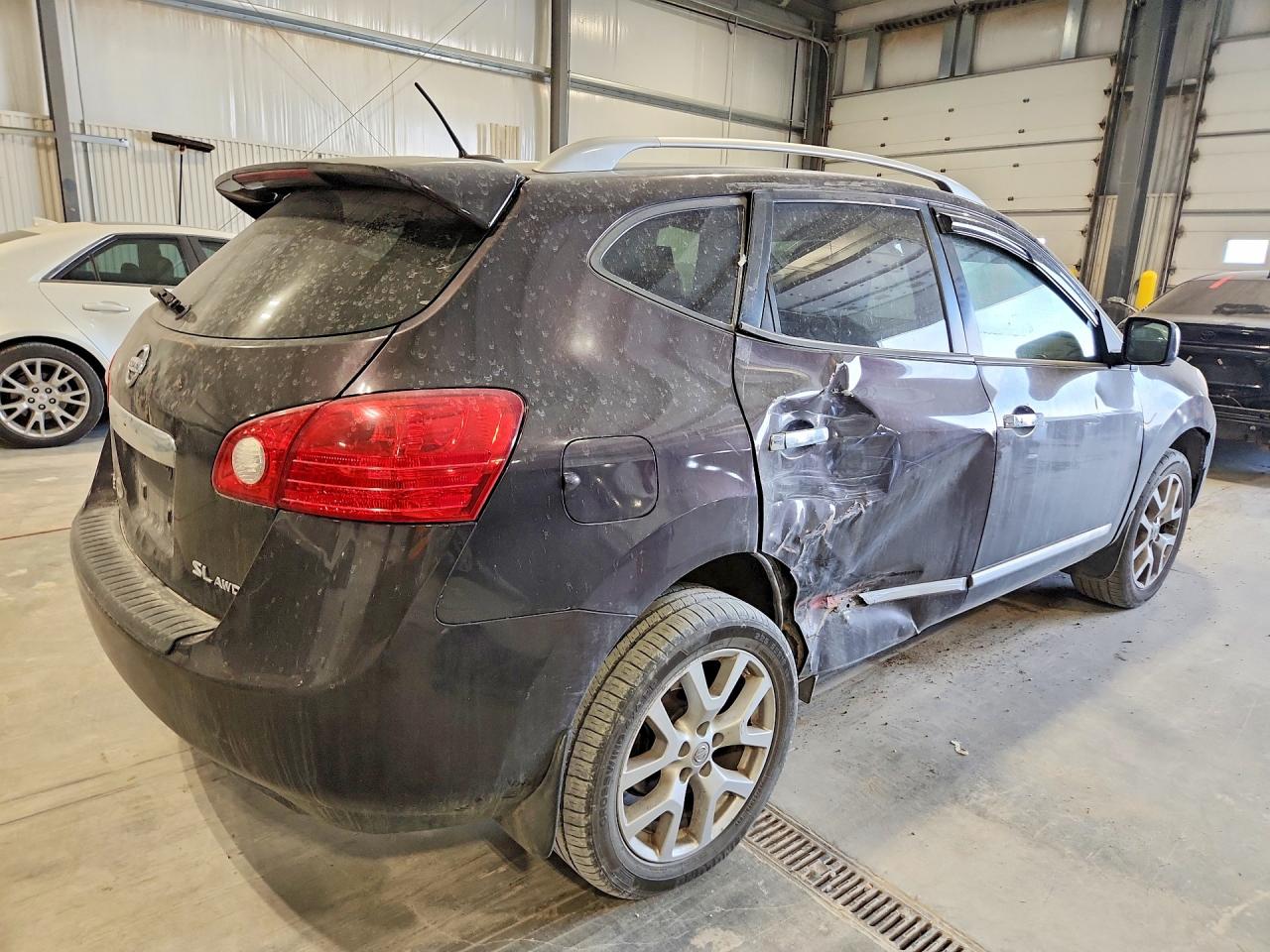 2013 NISSAN ROGUE S photo 3