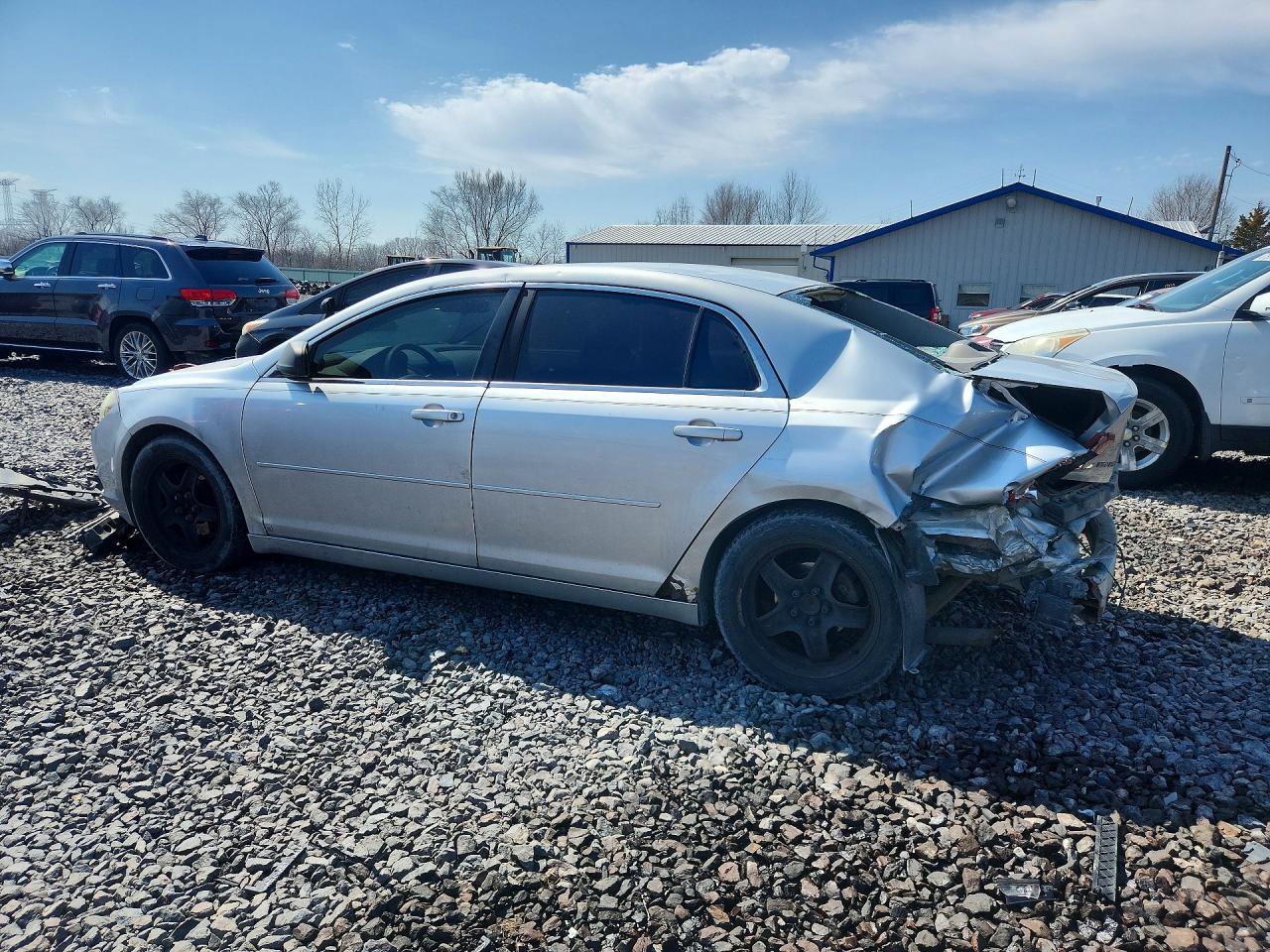 2009 CHEVROLET MALIBU LS photo 3
