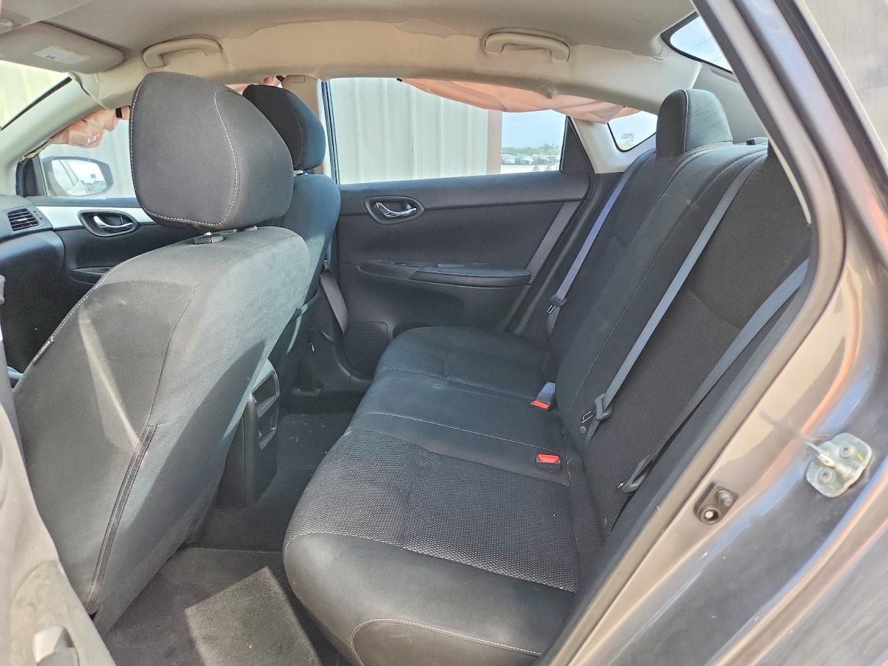 2019 NISSAN SENTRA S photo 28