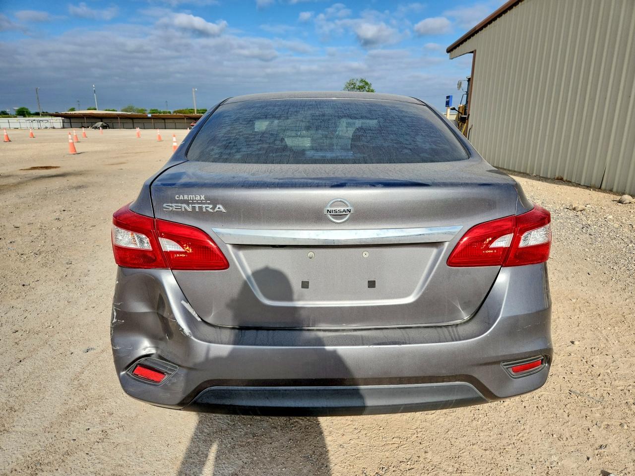 2019 NISSAN SENTRA S photo 16